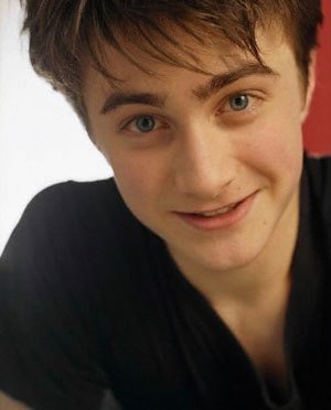 丹尼尔·雷德克里夫(daniel radcliffe),1989年7月23日出生于伦敦