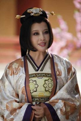 宫装也称"宫衣",属于古代女用常礼服图片