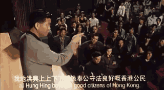 看万梓良的表情和肢体传达得多么到位.
