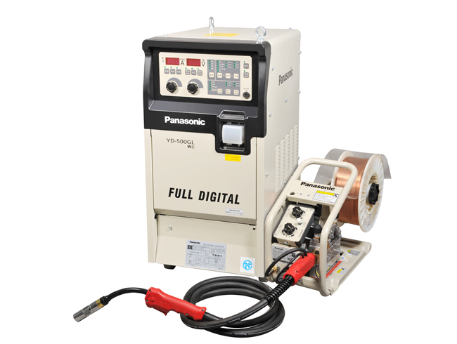 电焊机在工作时两个输出端的电流是多大,怎么