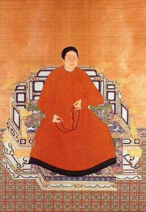 天聪三年(1629年),布木布泰生长女雅图,即固伦雍穆公主.